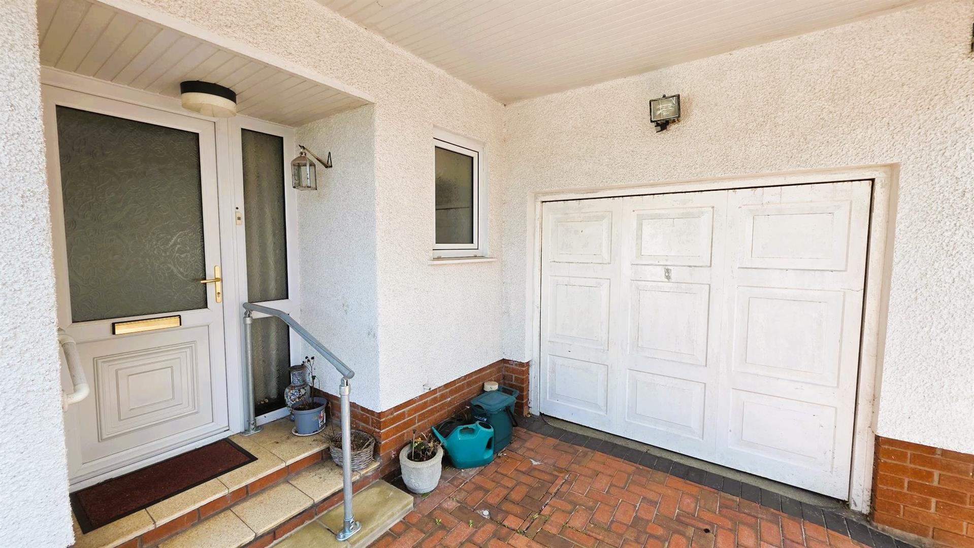 Gwscwm Road, Burry Port, SA16 0BS